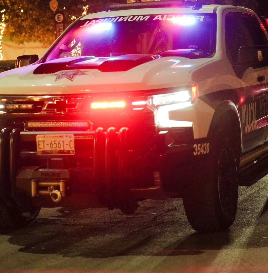 Adolescente de 14 años resulta herido en el pecho al intentar abrir un control remoto con un cuchillo afilado en su domicilio de Torreón.