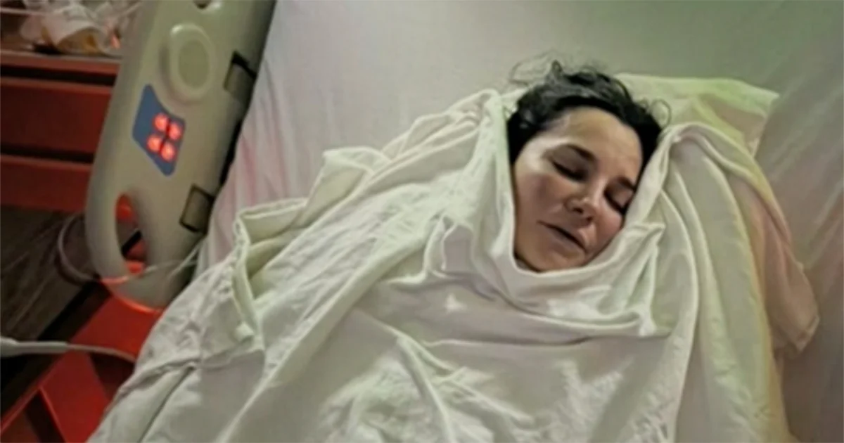 Martha Higareda es dada de alta después de presentar complicaciones por segunda vez después de nacimiento de sus gemelas