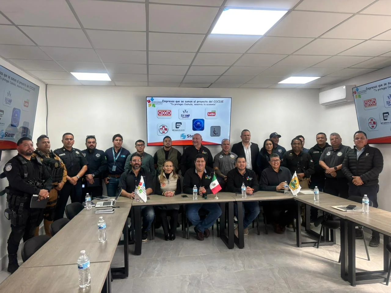 Lanzan proyecto "tu proteges Coahuila, nosotros tu economía familiar"; empresarios ofrecerán descuentos especiales para policías en Torreón