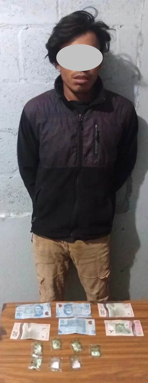 Detienen a tres con presunto cristal en Gómez Palacio