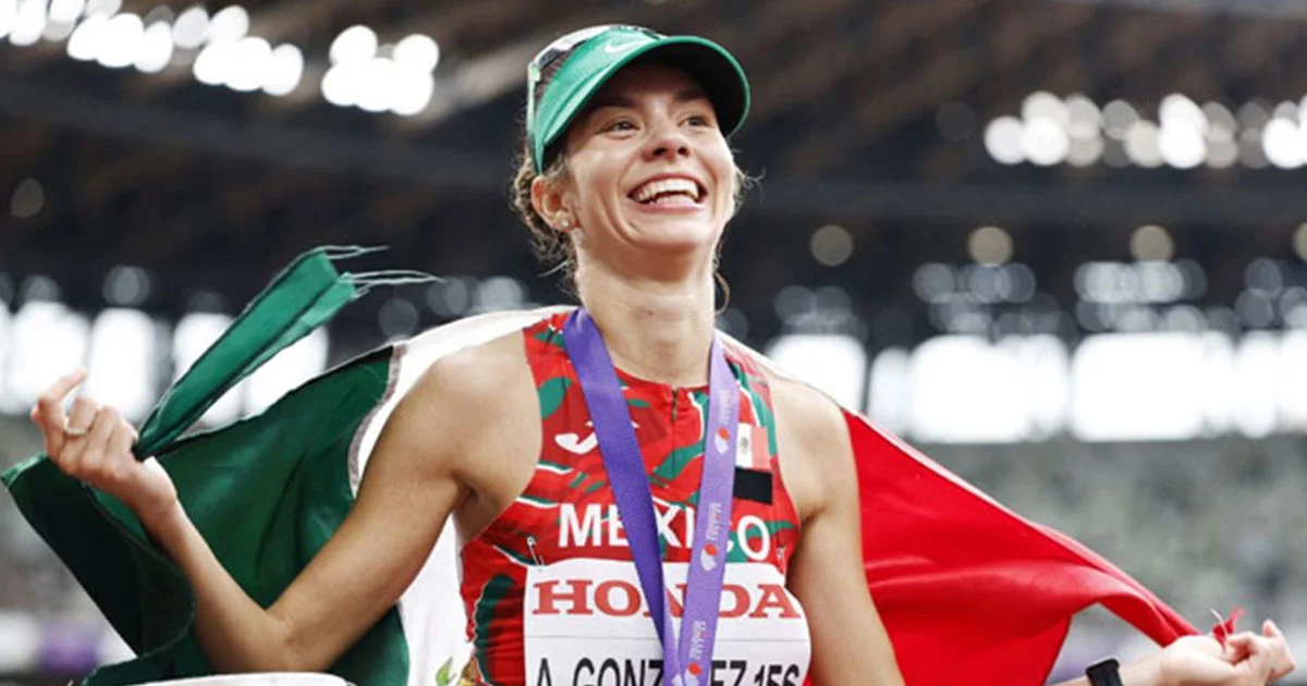La mexicana Alegna González logra un histórico podio en el World Athletics Race Walking Tour 2025