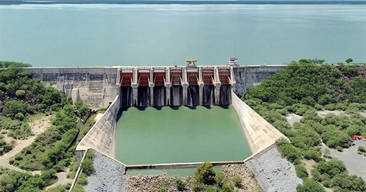 Amaga agro no dejar pasar agua a Texas