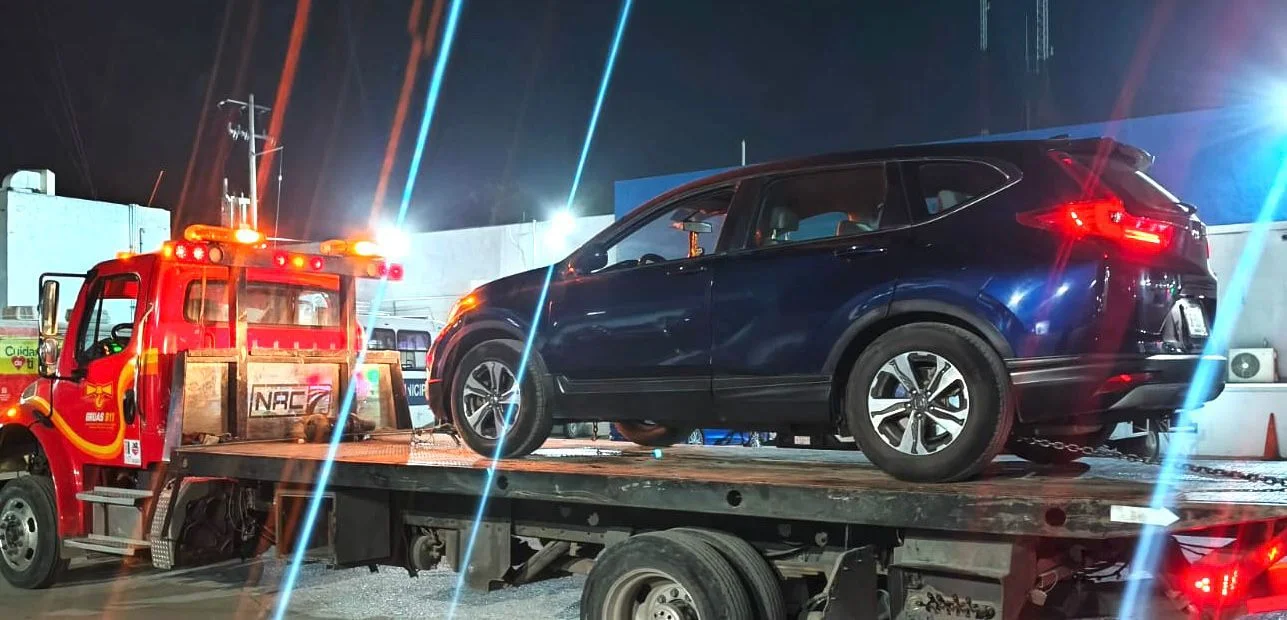Detienen a pareja por conducción en estado de ebriedad y amenazas en Torreón