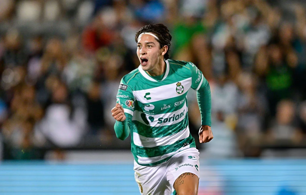 Se va Jordan Carrillo con los Pumas