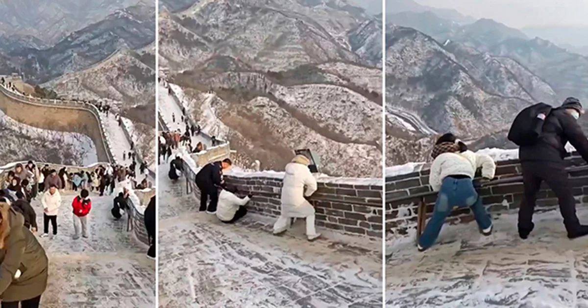 La Gran Muralla china quedó cubierta por una capa de hielo y nieve tras la primera nevada registrada en Pekín