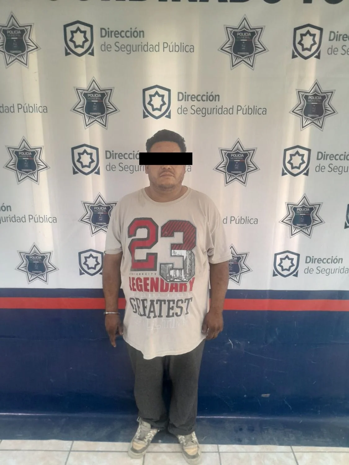 Detenido mecánico en Torreón por presunto abuso de confianza y amenazas a cliente tras incumplir reparación de vehículo.