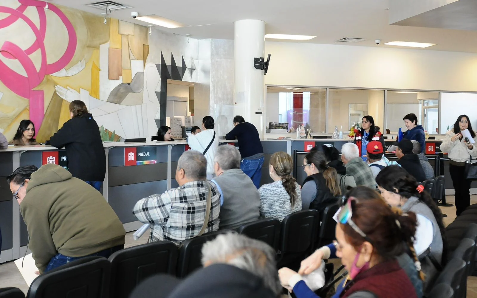 El horario de atención en Presidencia es desde las 07:00 a las 16:00 horas de lunes a viernes, y sábados de 09:00 a 13:00 horas.