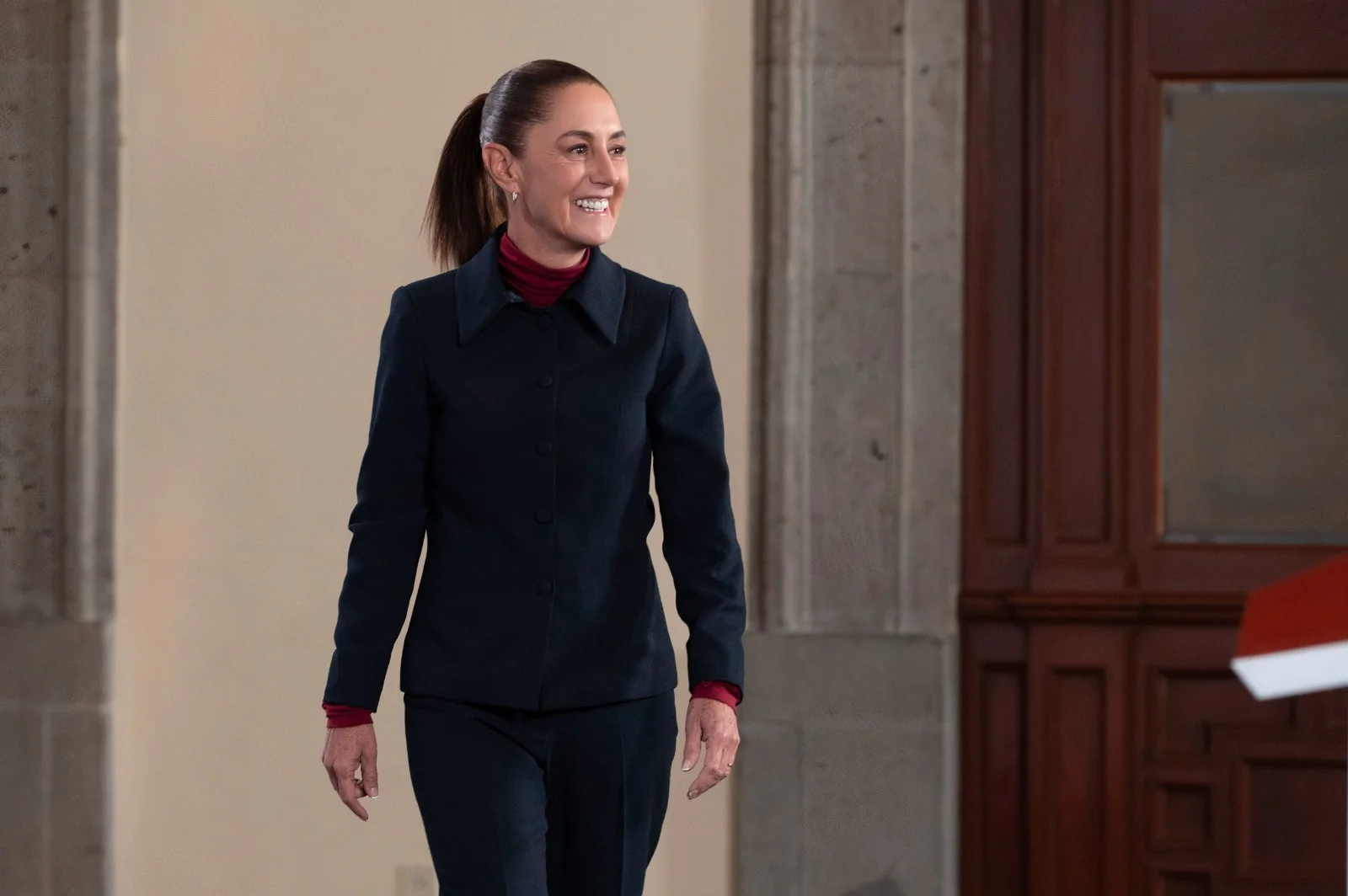 Presidenta Sheinbaum inicia 2026 con 72% de aprobación ciudadana, según encuesta QM-Heraldo. Respaldo en un contexto de fortaleza económica y laboral.