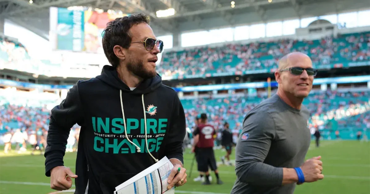 El ahora ex head coach de Miami se convirtió en el sexto despedido luego del final de la temporada regular de NFL