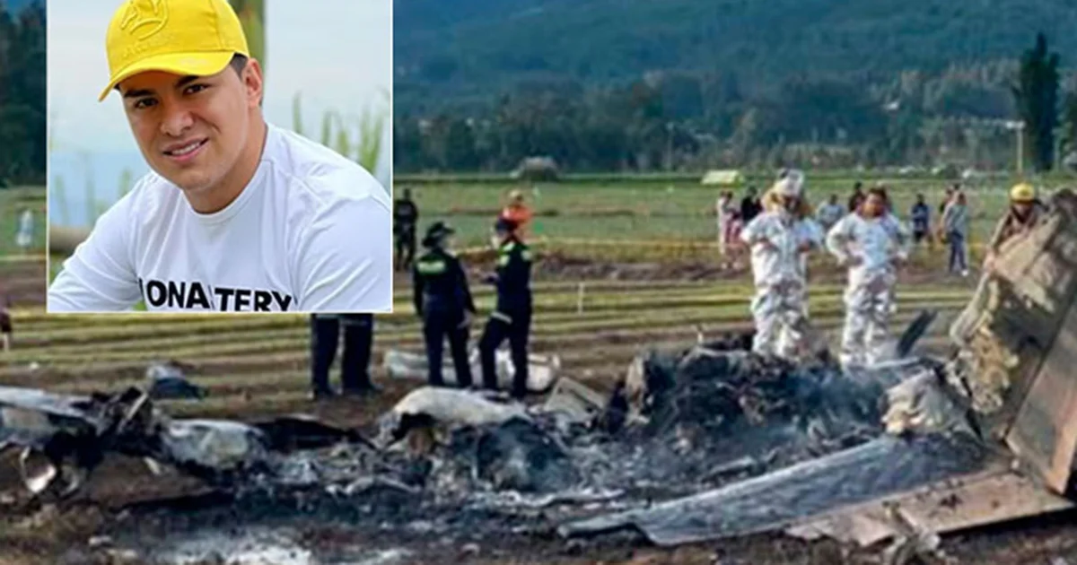 La avioneta quedó completamente calcinada, aunque hasta el momento no se ha informado sobre víctimas.