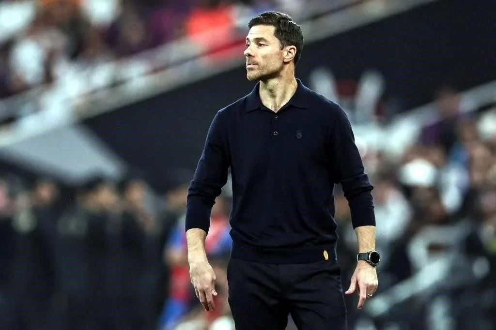Sin resumenEl ex jugador del club decidió irse de mutuo acuerdo luego de la derrota en la Supercopa de España a manos del Barcelona en Arabia Saudita, decisión que el cuadro madridista anunció este lunes.