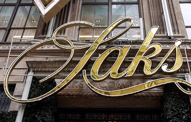 Saks, que vende marcas como Chanel o Gucci, se declara en quiebra por pérdidas y ‘fracaso’ en su deuda