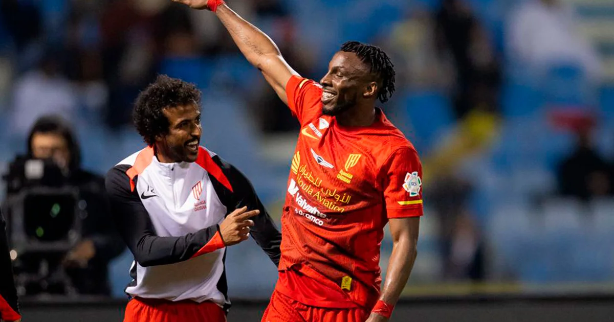 ¡Imparable en Arabia! Julián Quiñones firma un hat-trick de ensueño ante Al-Fayha