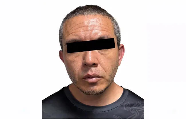 Eric Antonio “N” se ocultaba en un domicilio particular con el apoyo de un cómplice, intentando evadir el operativo de búsqueda nacional activado