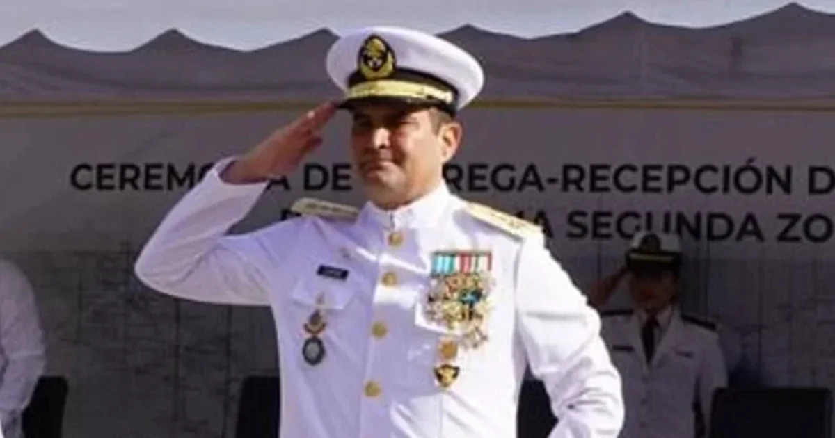 Vicealmirante ligado a huachicol fiscal pelea en tribunales para no ser dado de baja de la Armada