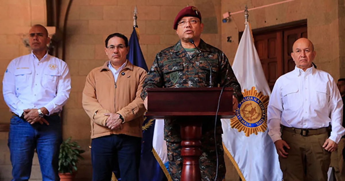 El presidente guatemalteco, Bernardo Arévalo de León, decretó un estado de sitio