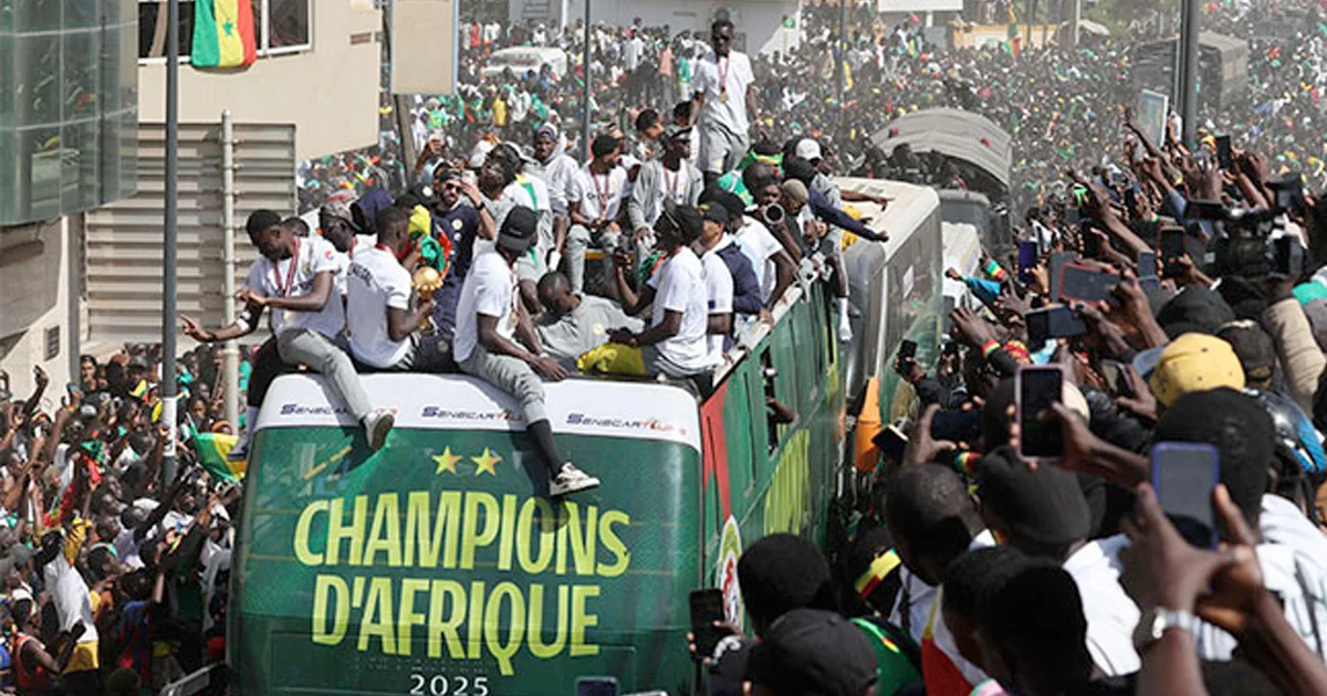 Jugadores de Senegal son premiados con terrenos y más de 100 mil euros tras ganar la Copa Africana