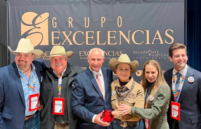 Con el impulso y respaldo del gobernador Manolo Jiménez Salinas, Coahuila fue galardonado con el Premio Excelencias 2025 por La Gran Cabalgata de Sabinas, en el marco de la Feria Internacional de Turismo España 2026