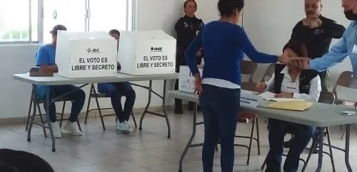 INE Coahuila habilita voto anticipado desde casa para personas con discapacidad o problemas de salud, garantizando su participación en las elecciones locales de 2026.
