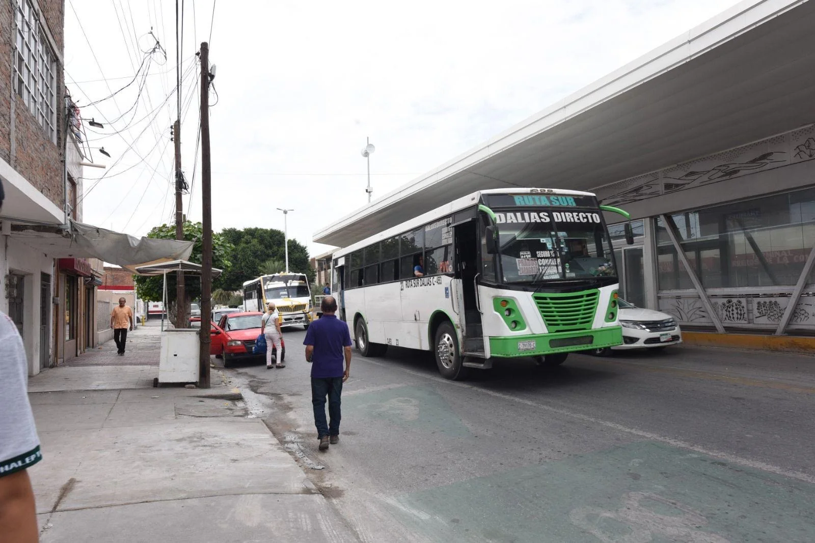 Transportistas urbanos solicitan aumento de tarifa a $18, argumentando alza en costos operativos y necesidad de sostener el servicio para los usuarios.