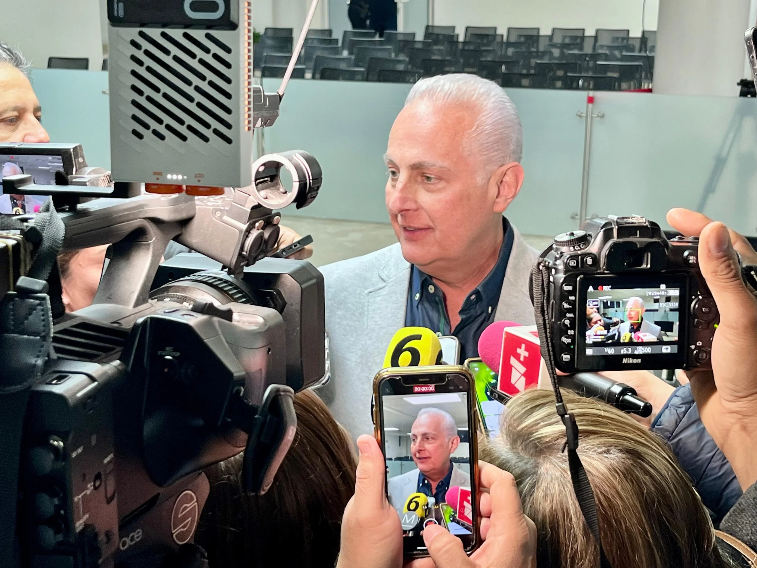 Alcalde de Torreón espera resultados oficiales de Fiscalía sobre muerte de Cris Hernán, rechaza especulaciones y reafirma apoyo a la familia.