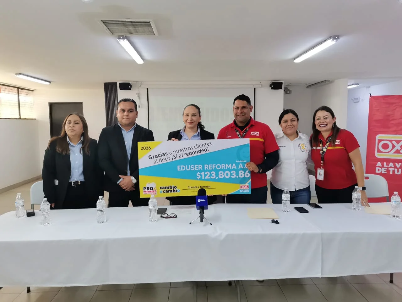Entrega OXXO más de 123 mil pesos del programa Redondeo a institución educativa