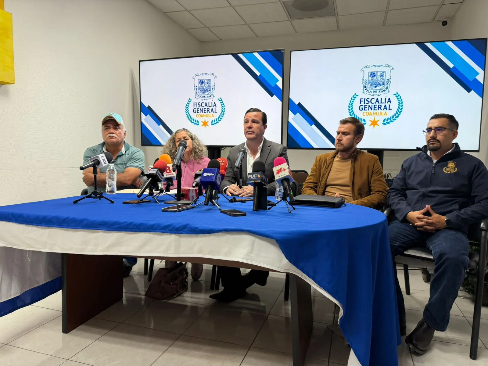 Madre de joven fallecido en detención critica opacidad municipal y exige responsabilidades, tras recibir pruebas de Fiscalía.