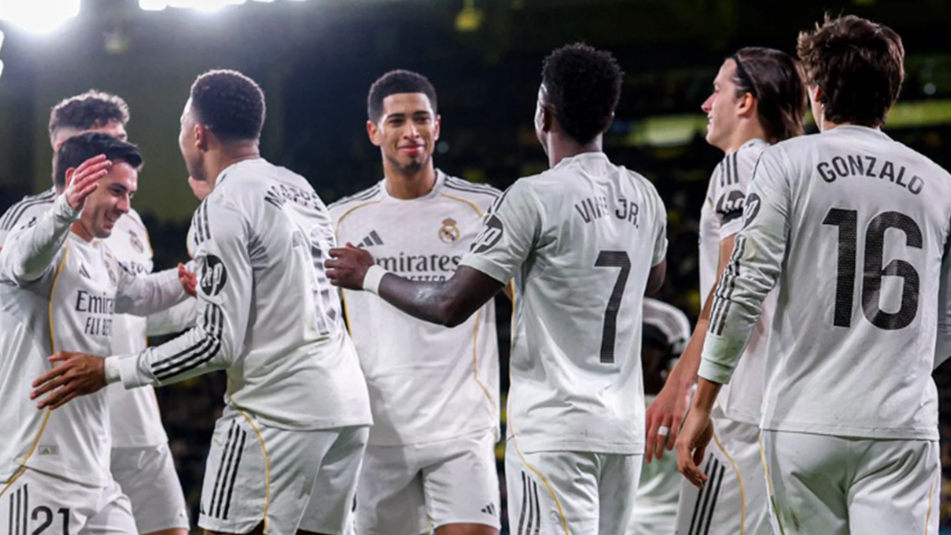 El Real Madrid sumó tres puntos en La Cerámica y queda atento a un posible tropiezo del Barcelona para tomar la cima