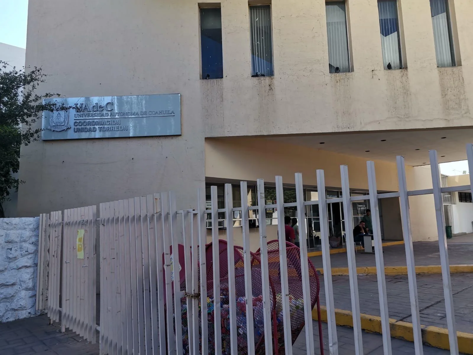 UA de C pospone inicio de clases en La Laguna hasta las 9:00 horas del martes 27 de enero por bajas temperaturas, siguiendo recomendaciones de Protección Civil.