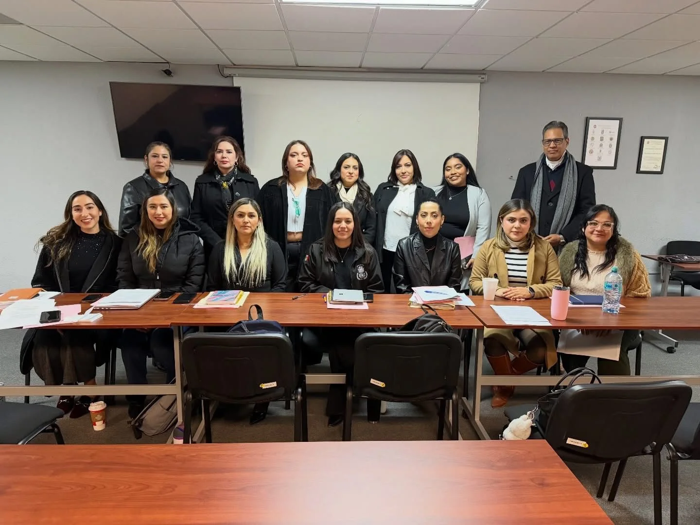 Mesa de trabajo inicia elaboración de protocolo de seguridad para protestas sociales en Coahuila, tras recomendación por violaciones a mujeres manifestantes.