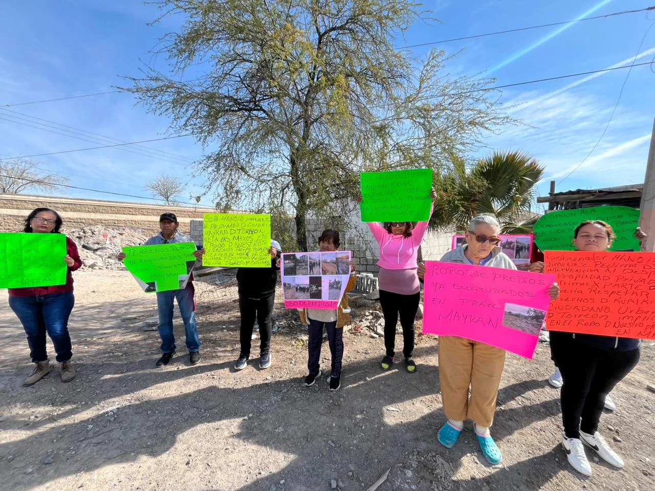 Familias de Torreón denuncian despojo de terrenos por irregularidades urbanísticas del ayuntamiento. Exigen intervención del gobernador.
