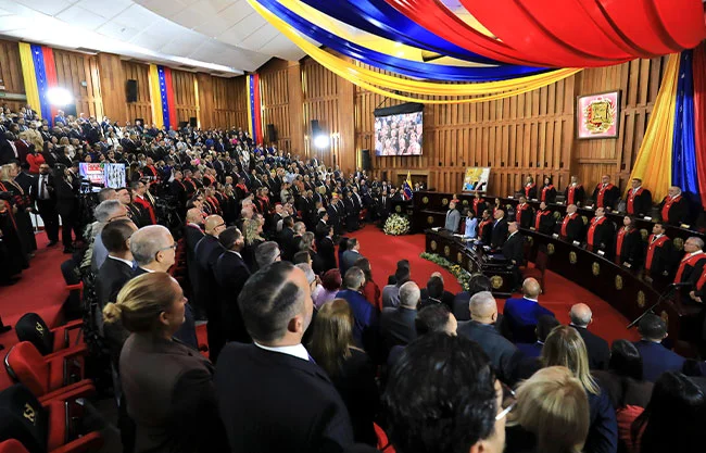 Venezuela cerrará el Helicoide, centro señalado por torturas y abusos a presos políticos.