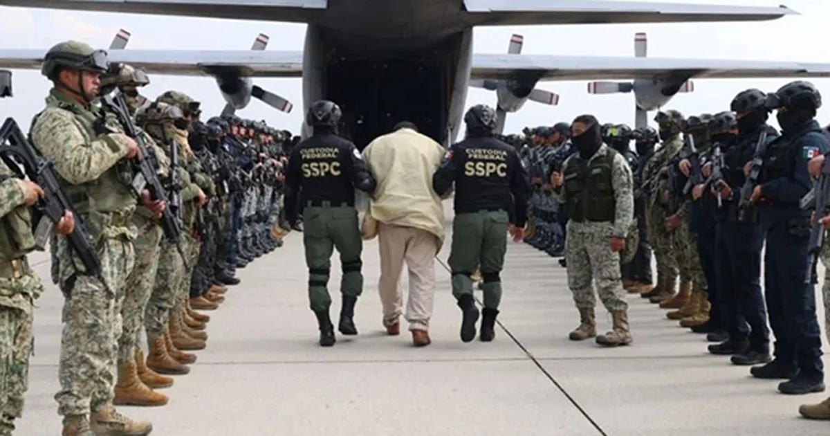 México ha entregado 92 reos a EU bajo presión usando una figura no contemplada en la Constitución y saltándose procesos de extradición y amparos