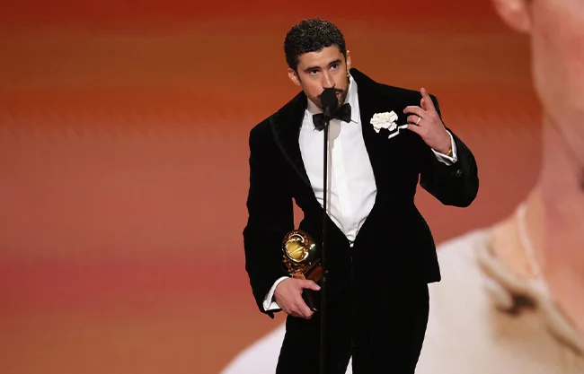 Bad Bunny se erigió como la voz de la conciencia social en la 68.ª entrega de los Premios Grammy