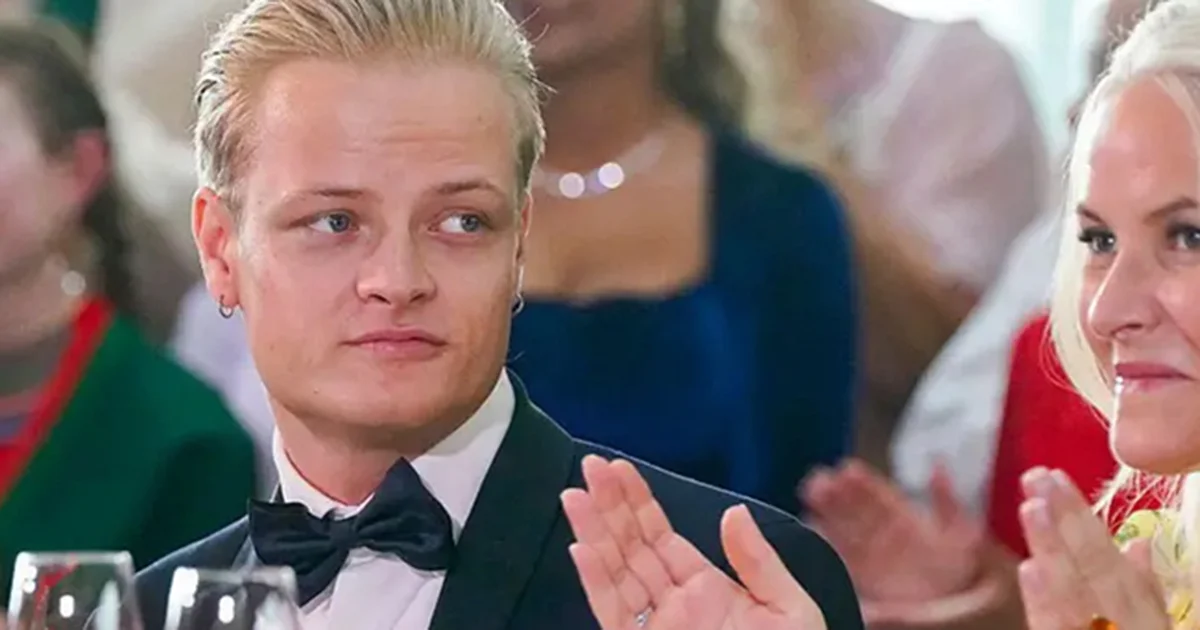 Detienen a hijo de la princesa heredera de Noruega horas antes de su juicio por abuso y agresiones