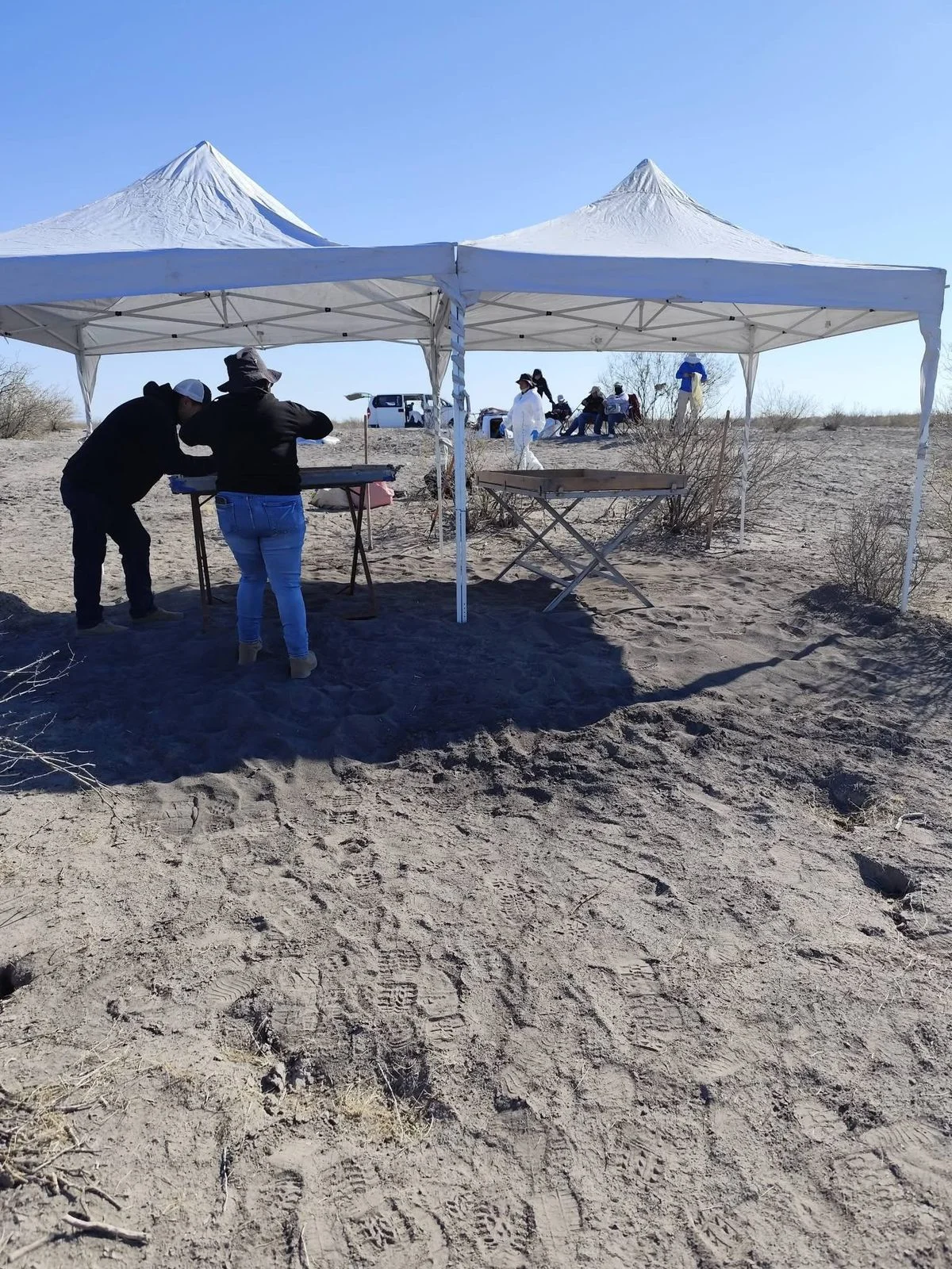 Ceremonia en Torreón entrega indumentaria especializada a familias buscadoras de desaparecidos, fruto de un proyecto de colaboración y memoria colectiva.
