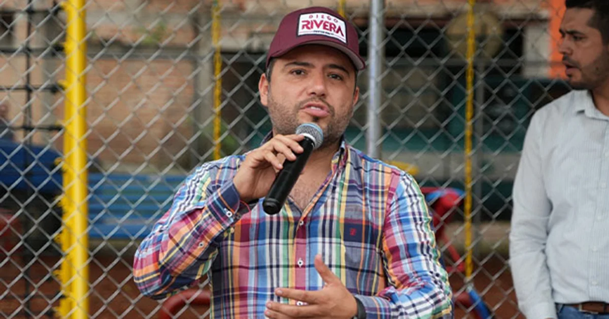 El funcionario es señalado de liderar una red de corrupción dentro del ayuntamiento, informaron autoridades federales.