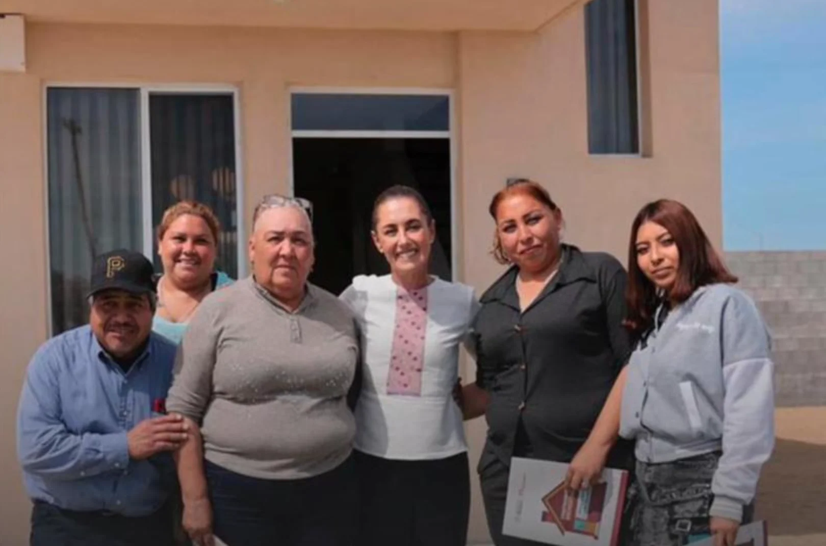 El Gobierno tiene que hacer su parte y no dejar todo al sector privado: Sheinbaum