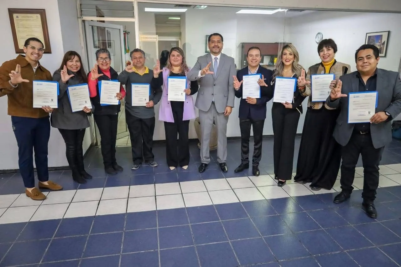Entregan nombramientos en la UAdeC Unidad Laguna