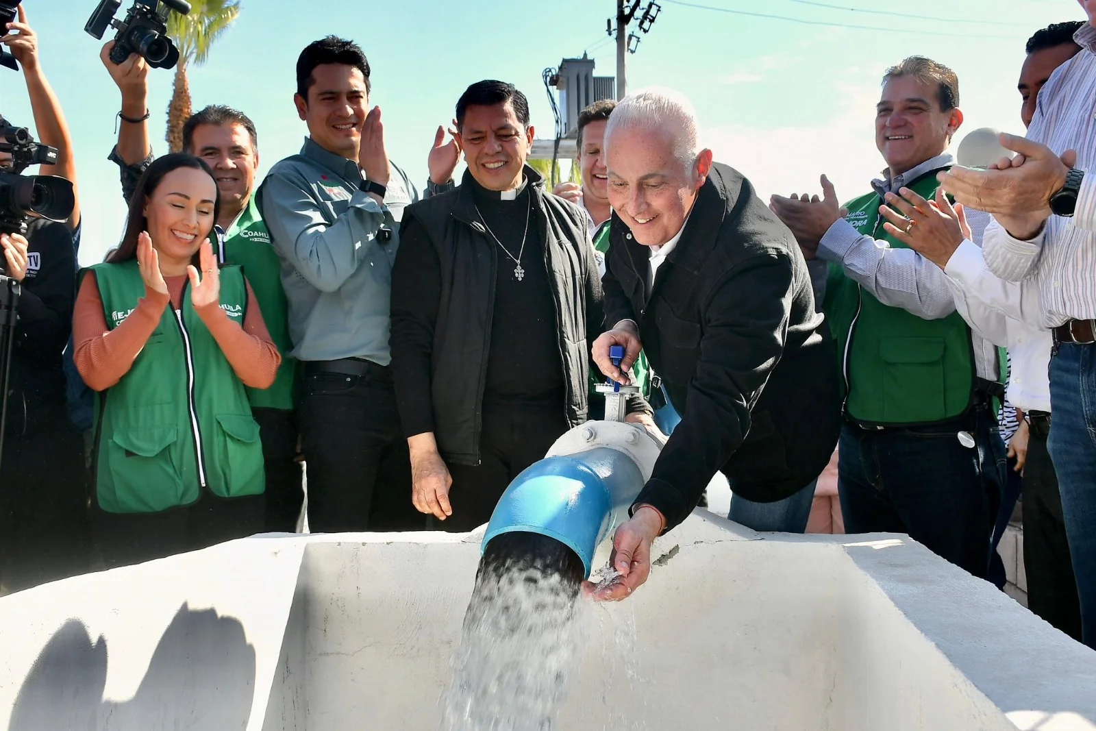 Nuevo pozo de agua potable en Villas Universidad mejora abasto y presión del servicio en el oriente de Torreón, beneficiando a miles de familias.