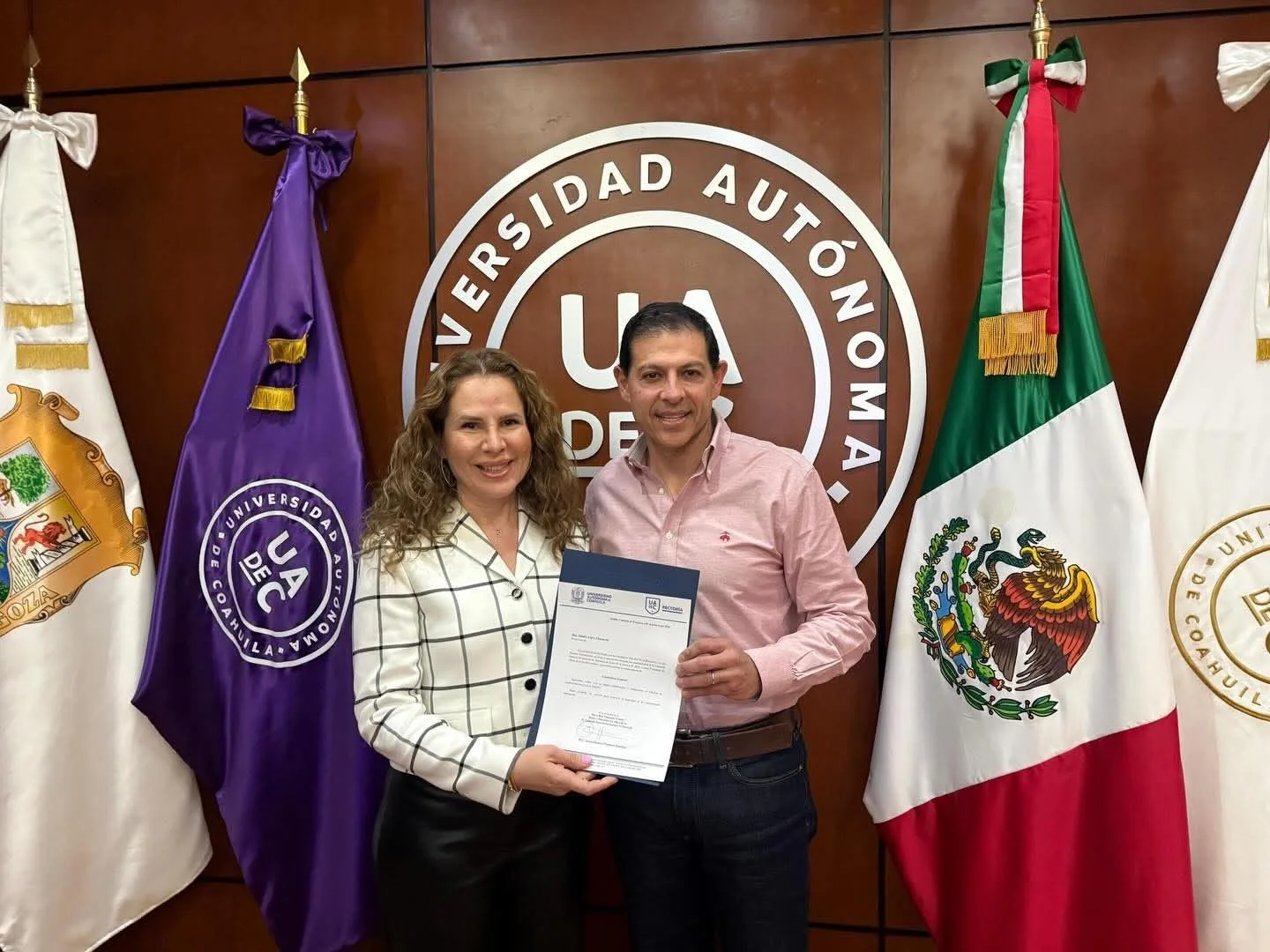 Sandra López Chavarría asume la Contraloría General de la UAdeC