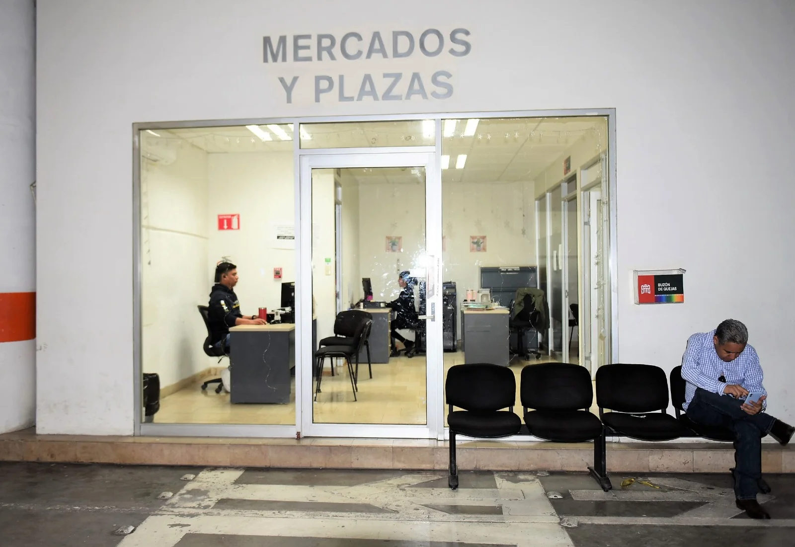 Otorgan permisos temporales a comercios establecidos para ampliar espacios de venta el 14 de febrero