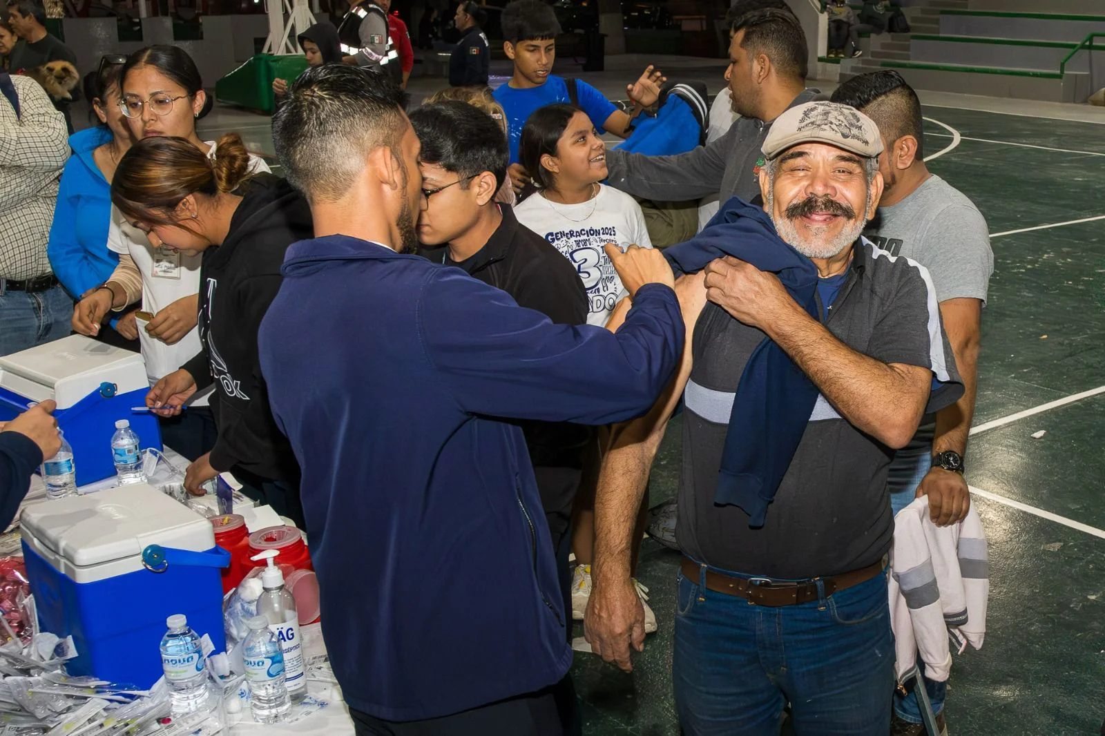 Más de 6 mil vacunas aplicadas en un solo día en el Macrocentro de Lerdo, superando la meta y fortaleciendo la protección contra sarampión y rubéola en La Laguna.