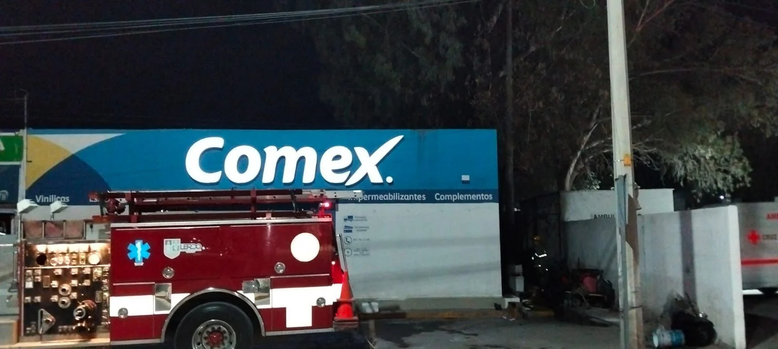 Incendio de maleza en lote baldío de Lerdo moviliza a Bomberos. No hay lesionados, pero el lugar ya había registrado un siniestro previo.