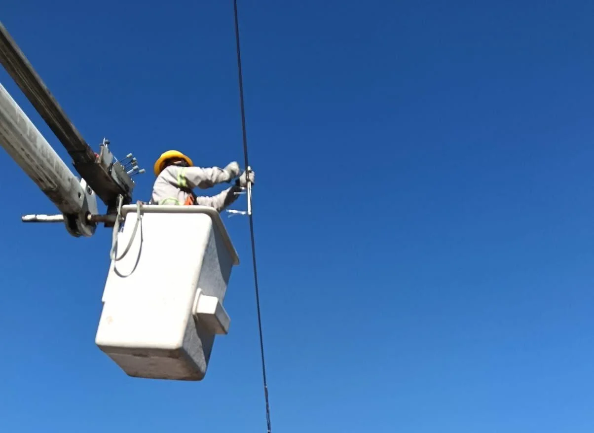 CFE admite apagones continuarán en Torreón; alcalde pide mejorar red eléctrica para evitar crisis de agua.
