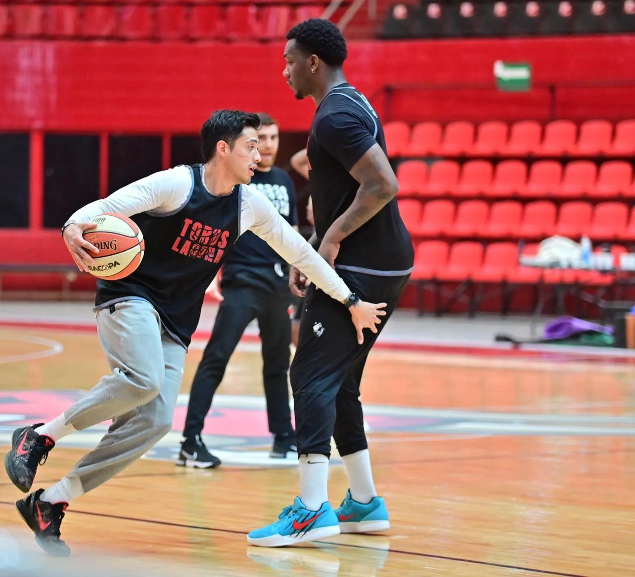 El duelo comenzará en punto de las 19:00 horas
