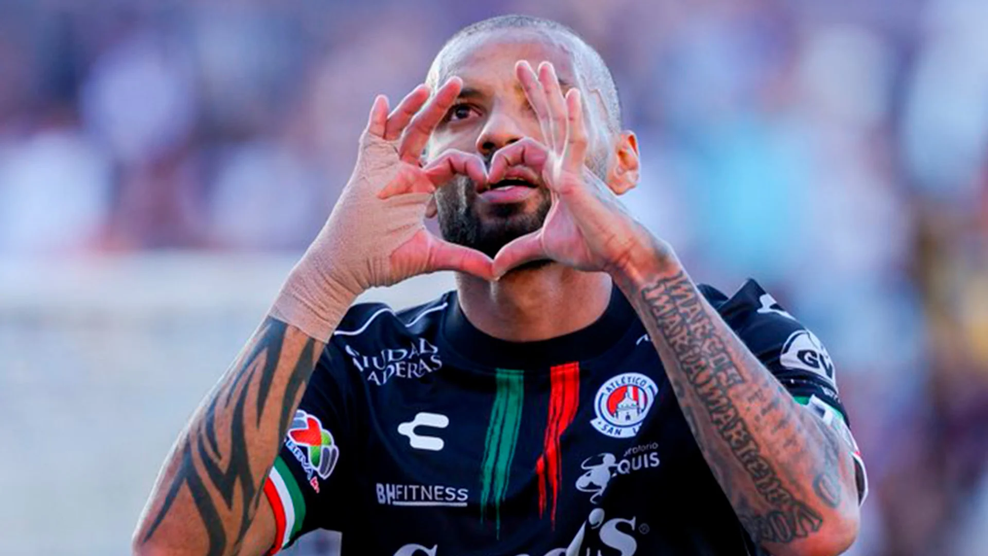 Sin darles respiro a los Gallos, los potosinos dominaron el encuentro y confirmaron el gran momento goleador de Joao Pedro