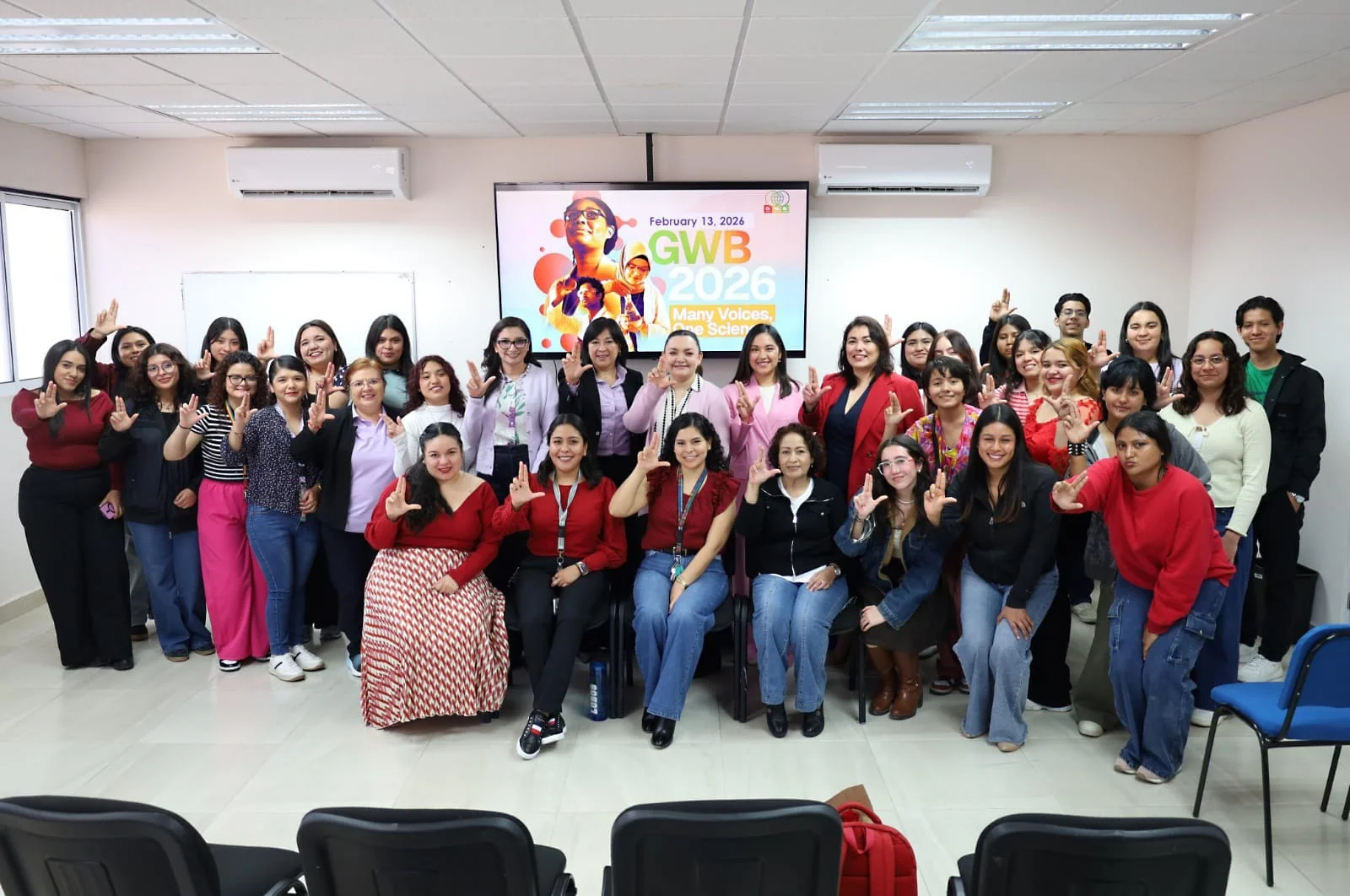 Liderazgo femenino en la ciencia: dialogan expertas en la Unidad Laguna