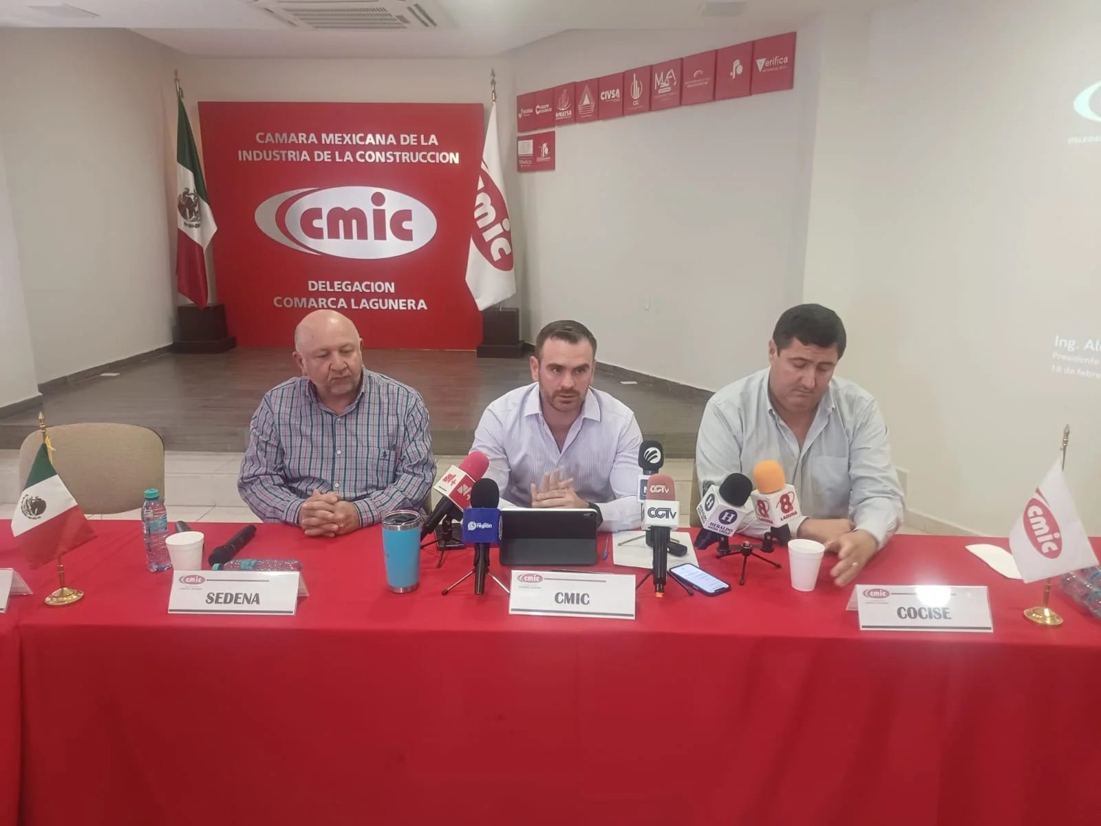 Constructores acusan extorsiones millonarias por transporte de combustible