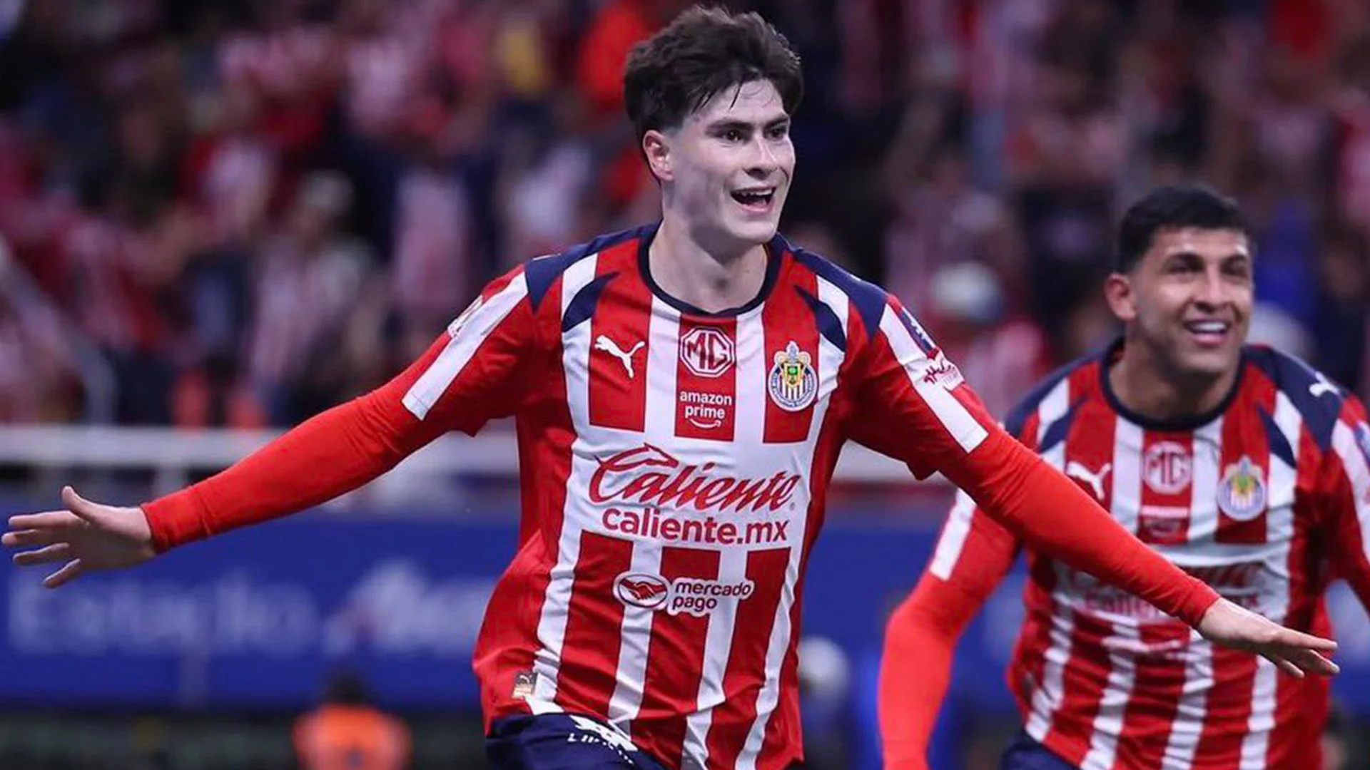 ¡En el radar! Feyenoord sigue los pasos de Armando ‘Hormiga’ González